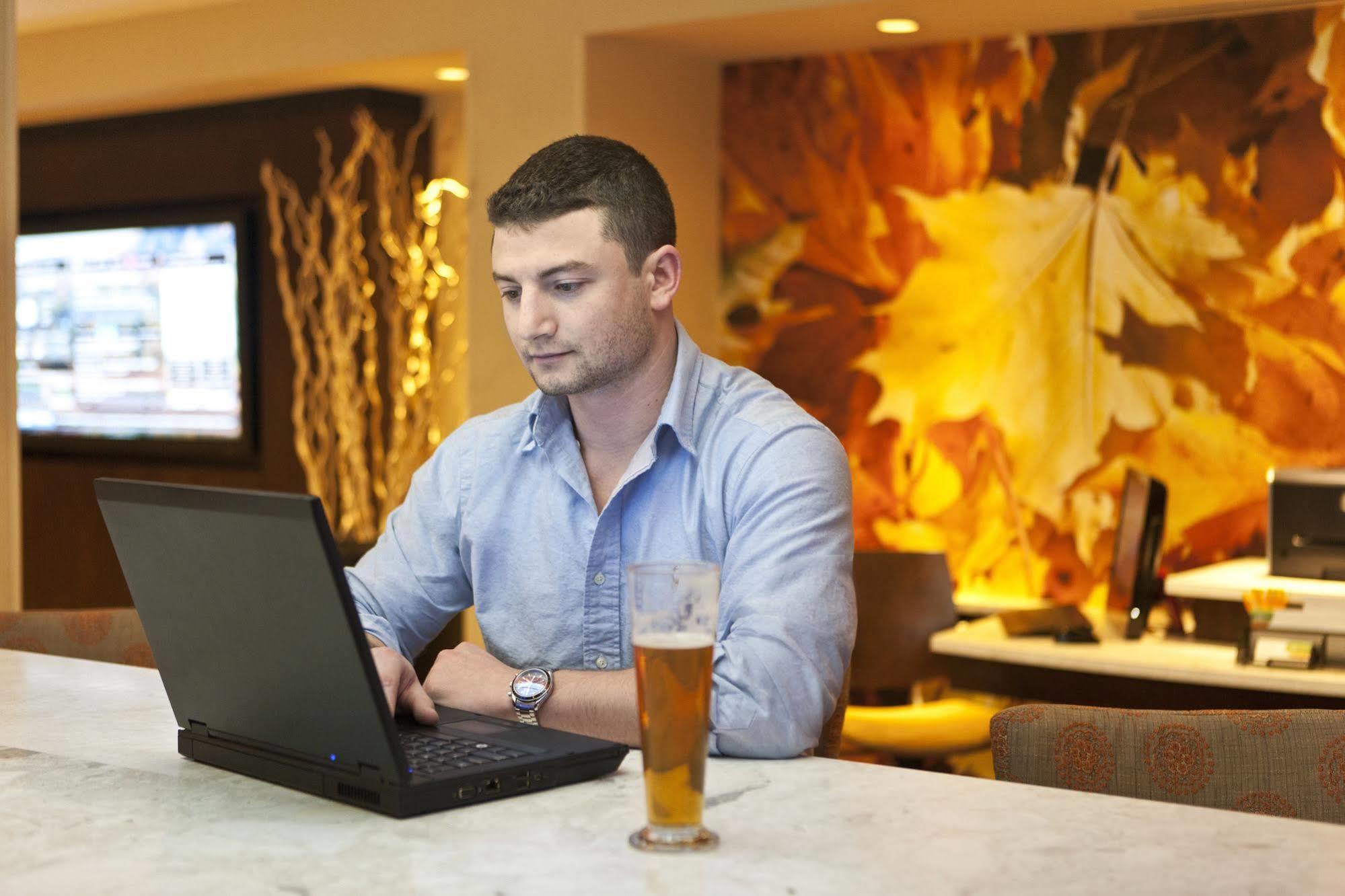 Fairfield Inn & Suites By Marriott Albany Airport מראה חיצוני תמונה